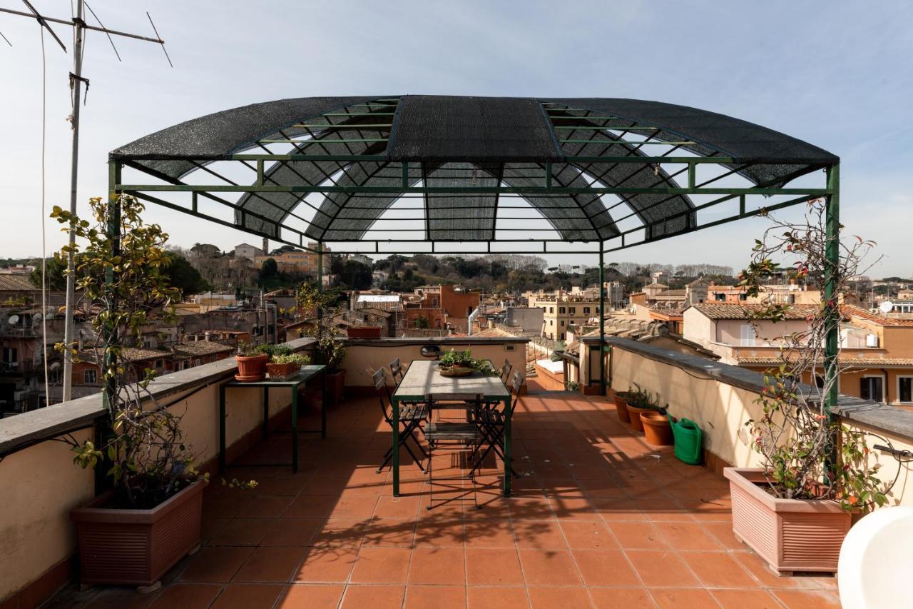 Amazing Penthouse With Terrace And Rooftop In Trastevere Рим Екстер'єр фото