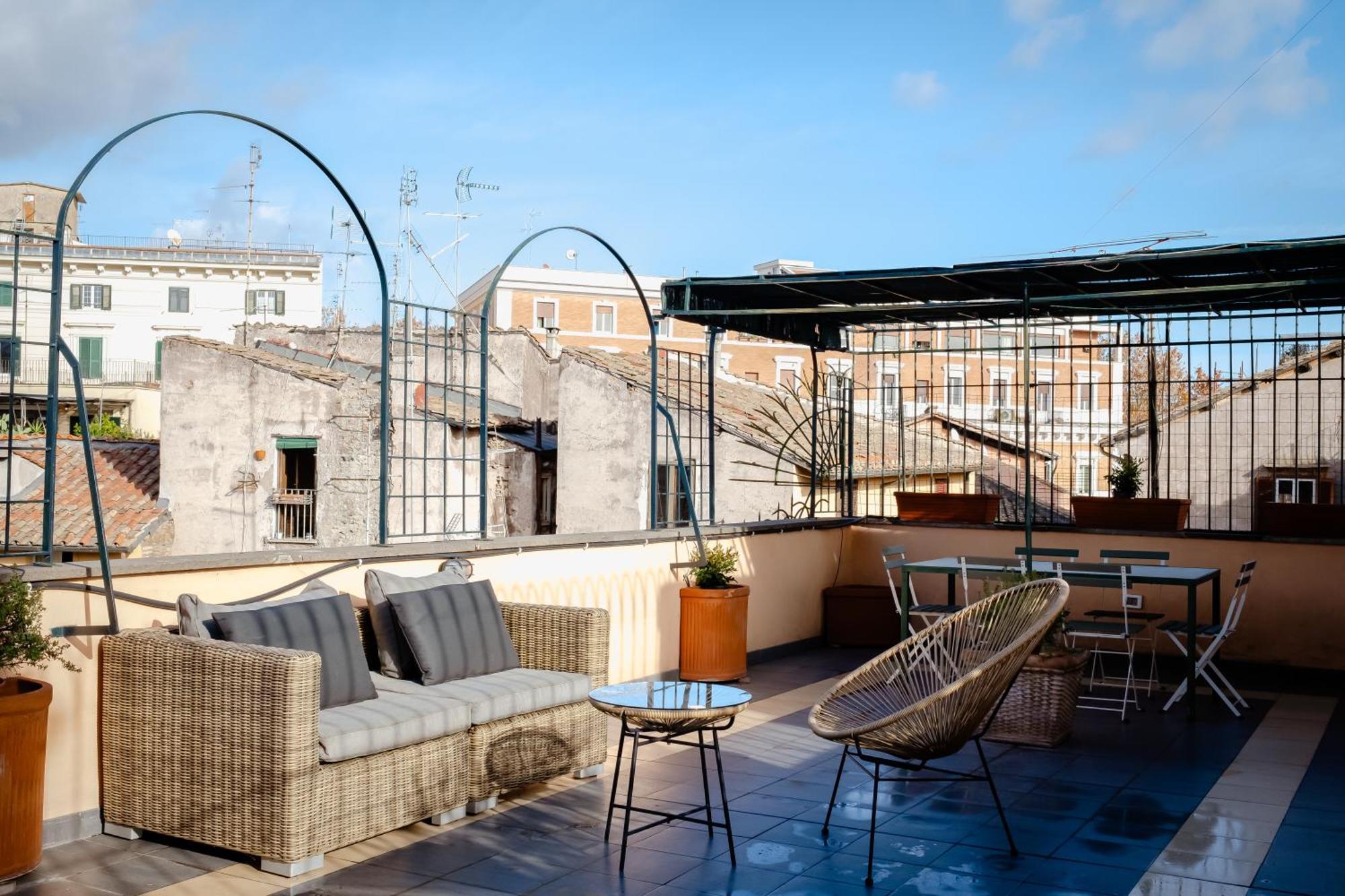 Amazing Penthouse With Terrace And Rooftop In Trastevere Рим Екстер'єр фото